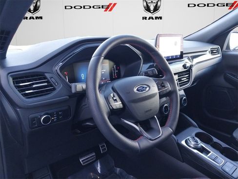 Used 2023 Ford Escape ST-Line image 13