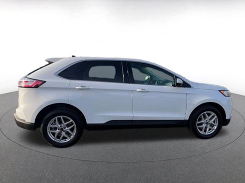 Used 2024 Ford Edge SEL image 16