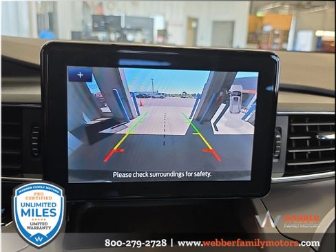 Used 2024 Ford Explorer XLT w/ Equipment Group 202A AWD/4WD image 27
