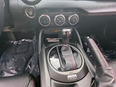 Used 2018 MAZDA MX-5 Miata Grand Touring image 21