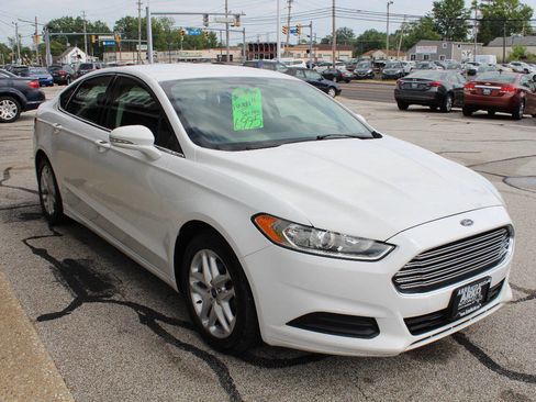 Used 2014 Ford Fusion SE image 4