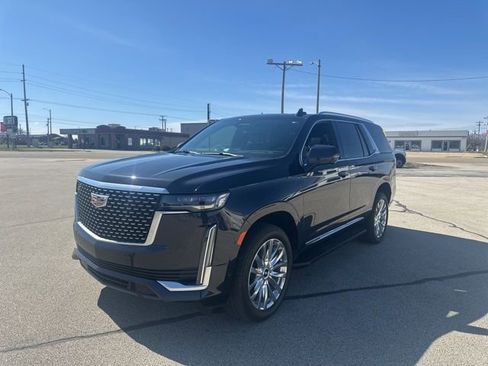 Used 2022 Cadillac Escalade Premium Luxury image 2