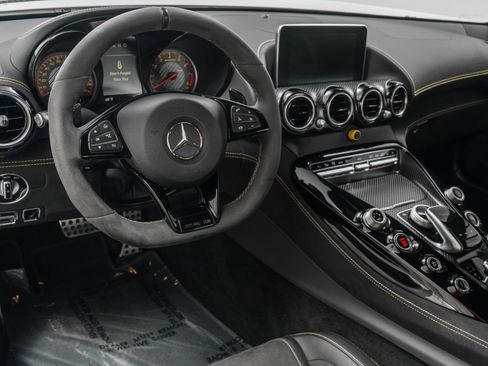Used 2018 Mercedes-Benz AMG GT R image 13