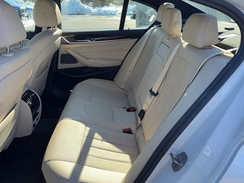 Used 2023 BMW 540i xDrive w/ Premium Package image 15