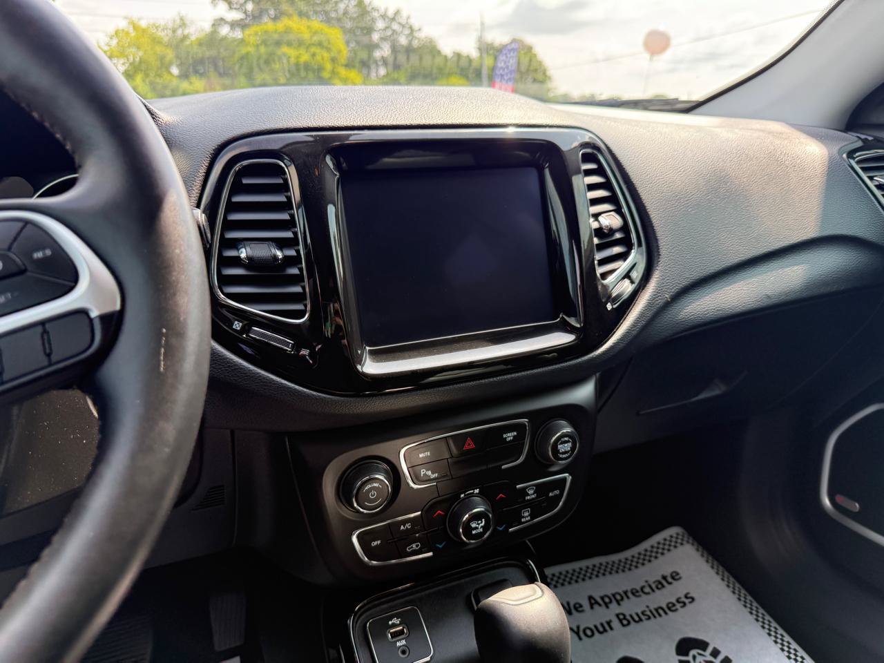 Used 2018 Jeep Compass Limited w/ Navigation Group FWD image 20