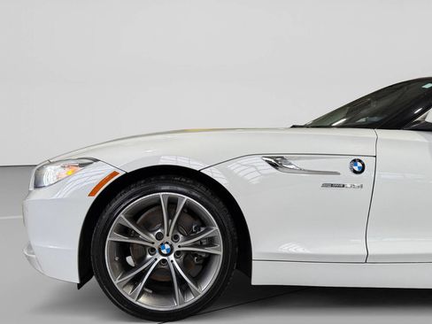 Used 2014 BMW Z4 sDrive35i image 9