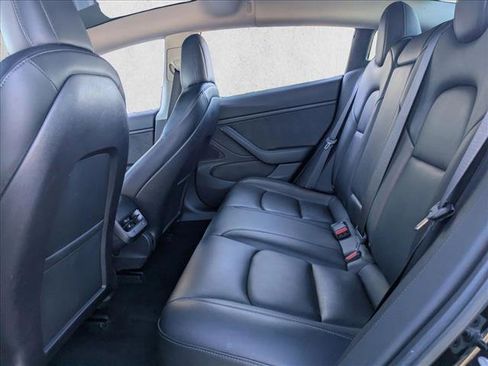 Used 2019 Tesla Model 3 Standard Range Plus image 22