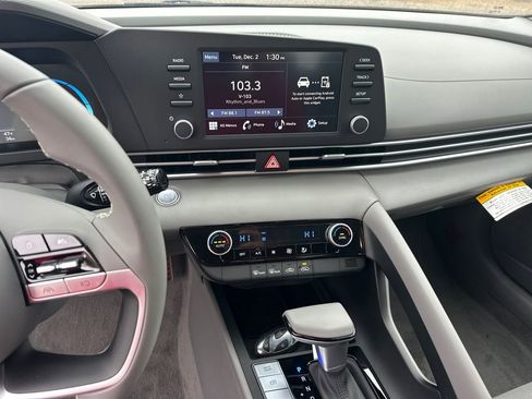 New 2025 Hyundai Elantra Sport image 27