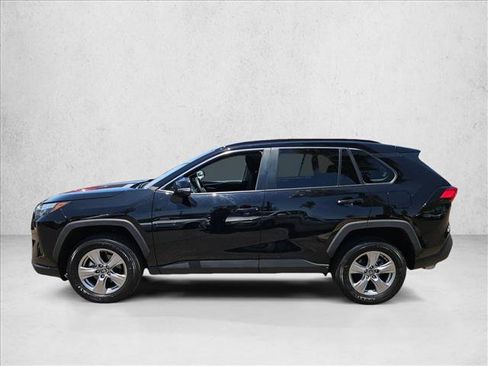 Used 2025 Toyota RAV4 XLE FWD image 9