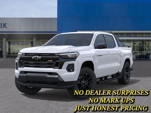 New 2026 Chevrolet Colorado Z71 w/ Midnight Edition AWD/4WD image 6