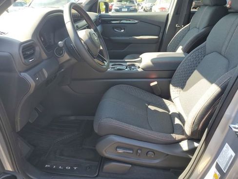 New 2026 Honda Pilot Sport image 17