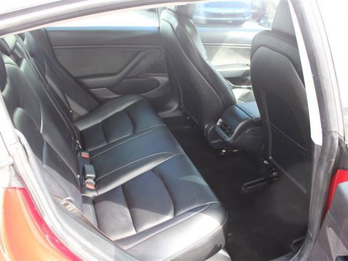 Used 2018 Tesla Model 3 Long Range image 12