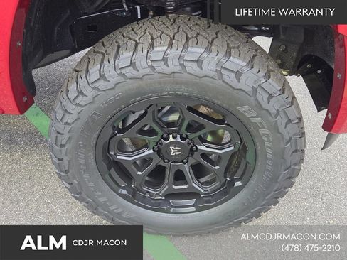 New 2026 RAM 1500 Laramie w/ Night Edition AWD/4WD image 17