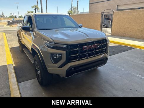 Certified 2024 GMC Canyon AT4 AWD/4WD image 2
