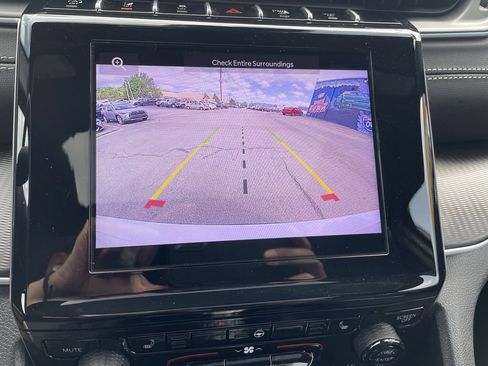 Used 2025 Jeep Grand Cherokee L Altitude AWD/4WD image 19
