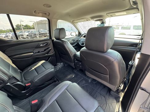 Used 2020 Chevrolet Traverse RS AWD/4WD image 37