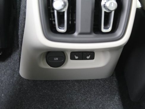 New 2026 Volvo XC40 B5 Ultra w/ Protection Package Premier image 15