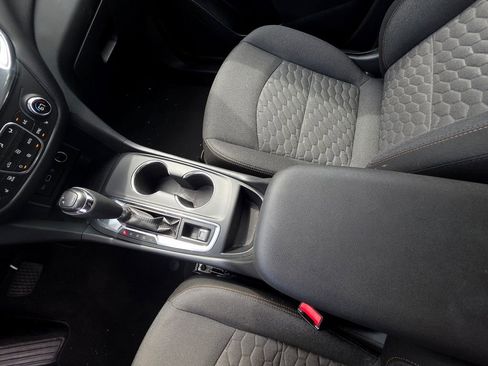 Used 2020 Chevrolet Equinox LT FWD image 27