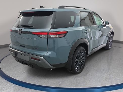 New 2026 Nissan Pathfinder SL image 5