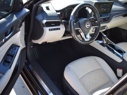Used 2024 Nissan Altima 2.5 SL image 23