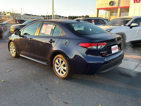 Certified 2023 Toyota Corolla LE image 3