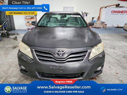 Used 2011 Toyota Camry XLE w/ XLE Extra-Value Pkg #2 FWD image 7