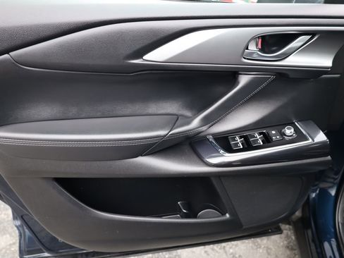 Used 2018 MAZDA CX-9 Touring image 9