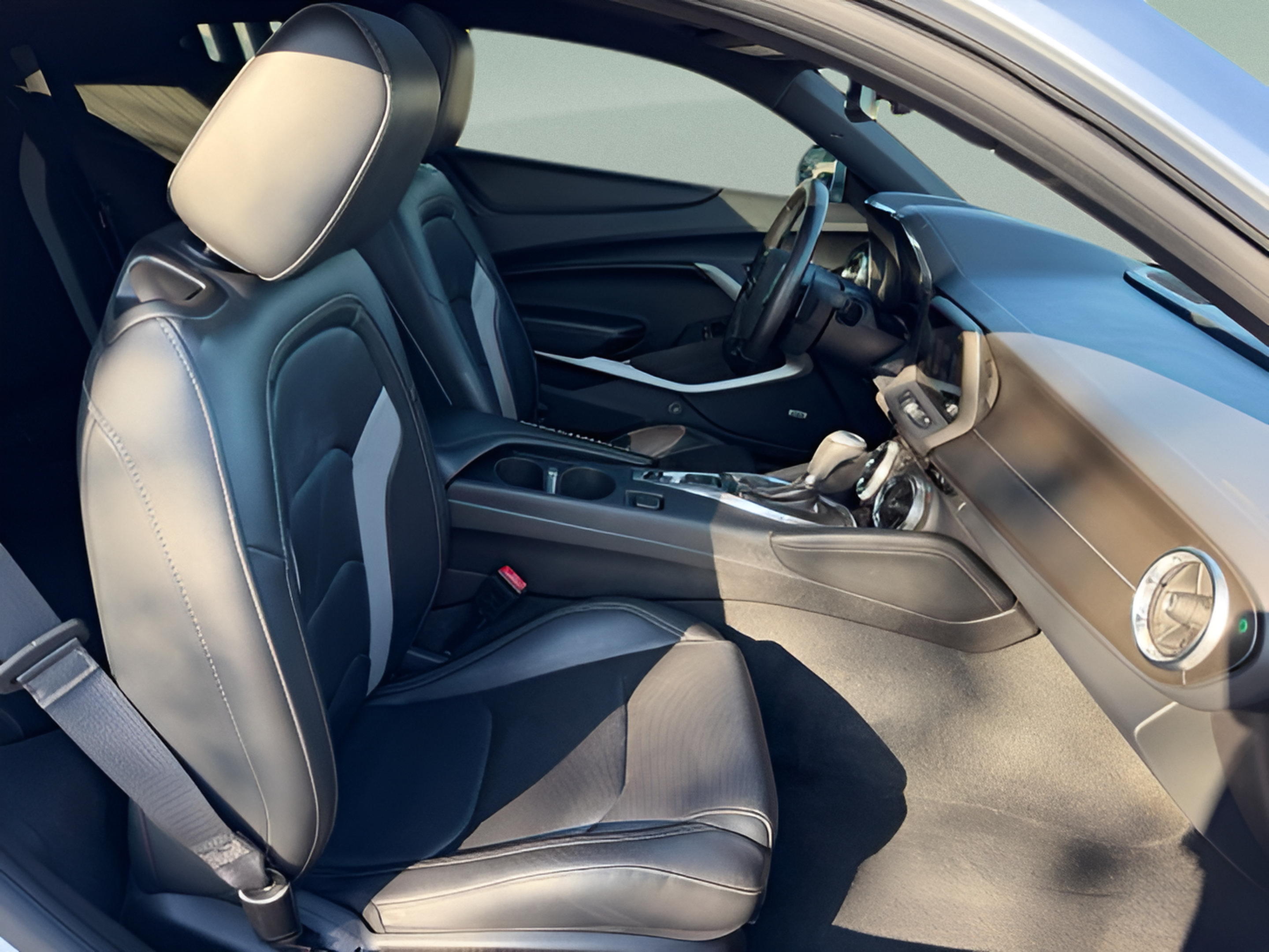Used 2018 Chevrolet Camaro LT w/ RS Package RWD image 26