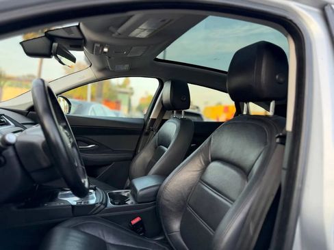 Used 2018 Jaguar E-PACE S image 22