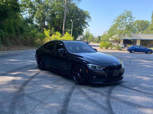 Used 2017 BMW 340i xDrive Sedan AWD/4WD image 3