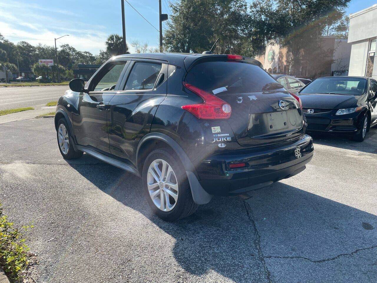 Used 2011 Nissan Juke SV FWD image 8