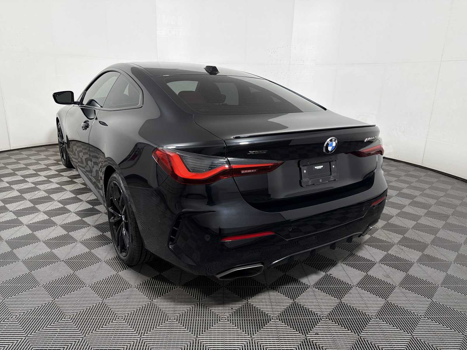Used 2024 BMW 440i xDrive Coupe w/ Premium Package AWD/4WD image 5