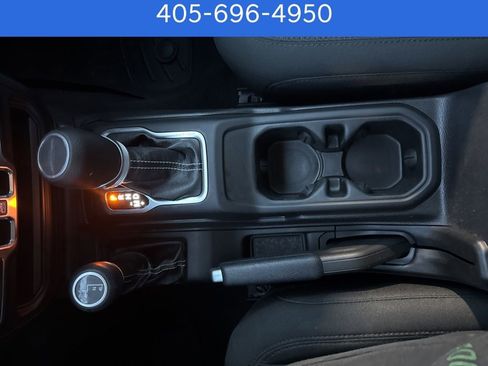 Used 2020 Jeep Gladiator Overland AWD/4WD image 28