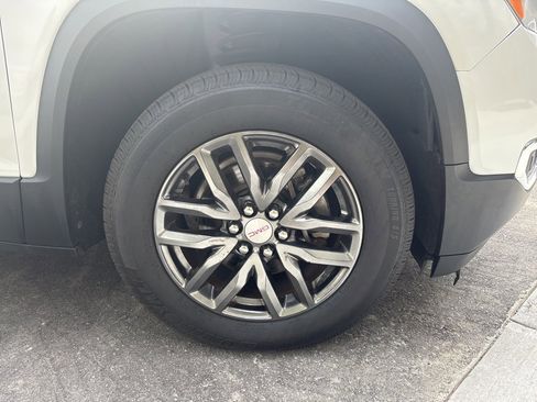 Used 2019 GMC Acadia SLT image 13