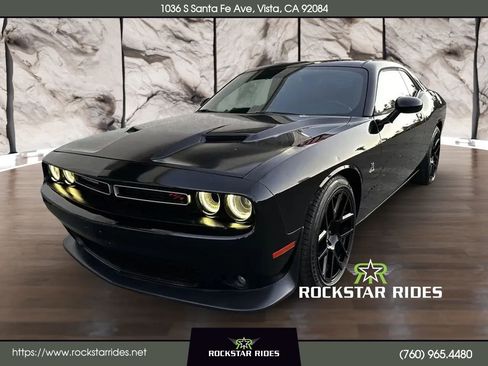Used 2015 Dodge Challenger R/T Scat Pack w/ Driver Convenience Group RWD image 19