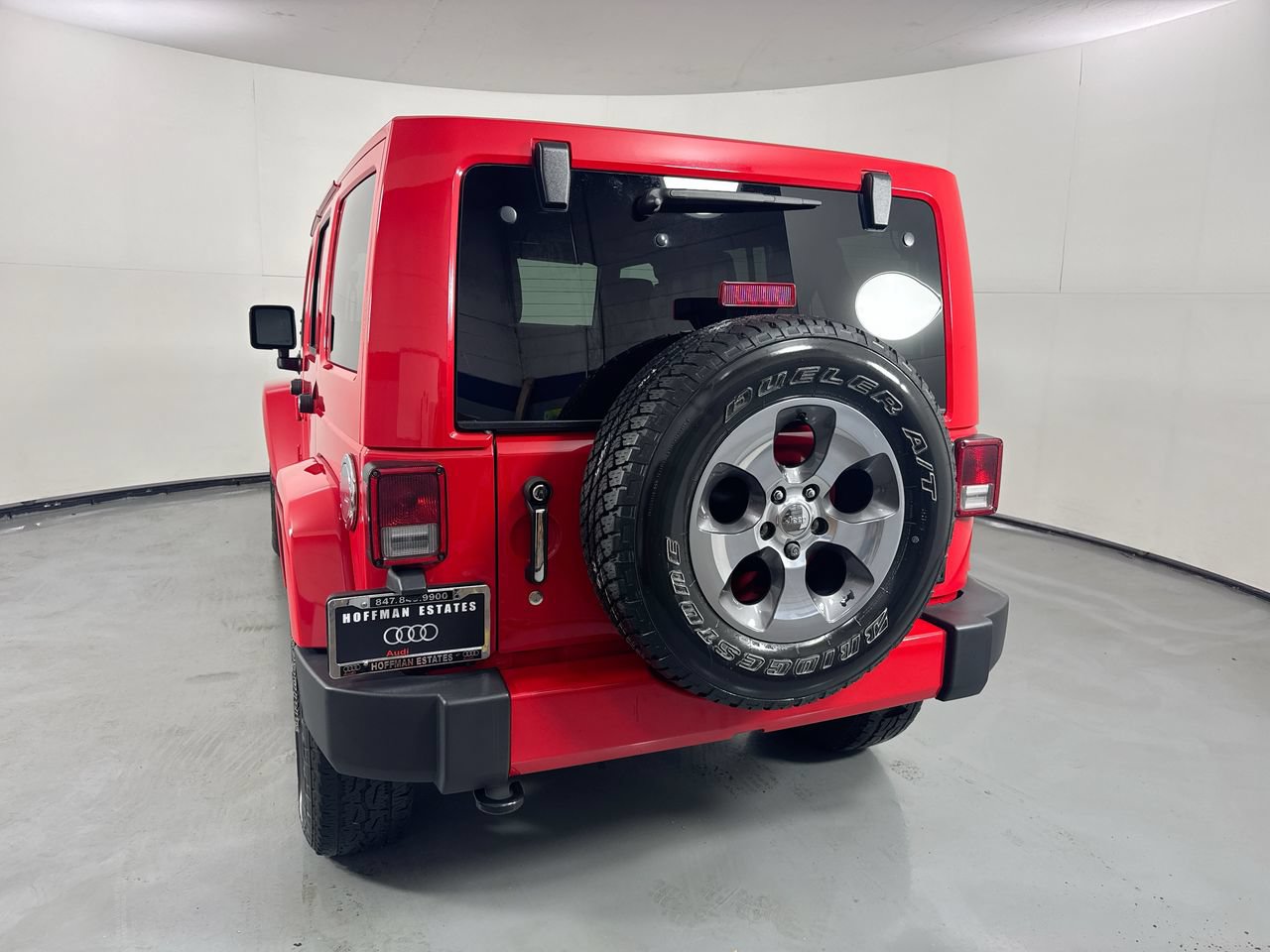 Used 2017 Jeep Wrangler Unlimited Sahara w/ Connectivity Group AWD/4WD image 6