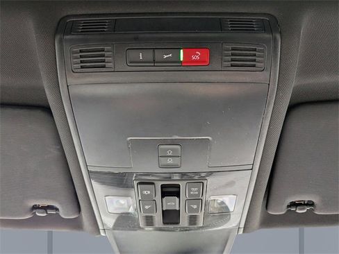 Certified 2024 Volkswagen Tiguan SE R-Line image 26