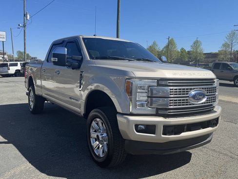Used 2017 Ford F250 Platinum w/ Platinum Ultimate Package image 3