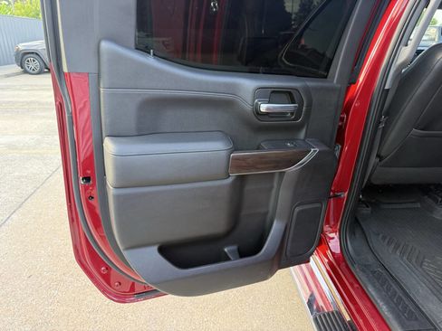 Used 2021 GMC Sierra 1500 SLT RWD image 14