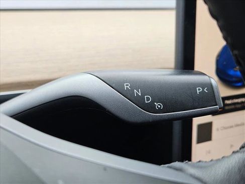 Used 2022 Tesla Model 3 image 12