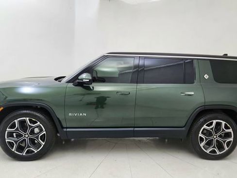 Used 2025 Rivian R1S Adventure image 3