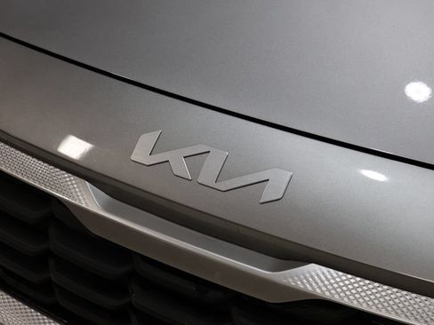 Used 2023 Kia Seltos LX AWD/4WD image 12