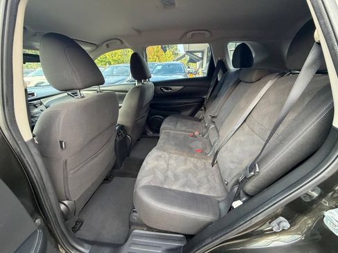 Used 2016 Nissan Rogue S AWD/4WD image 10