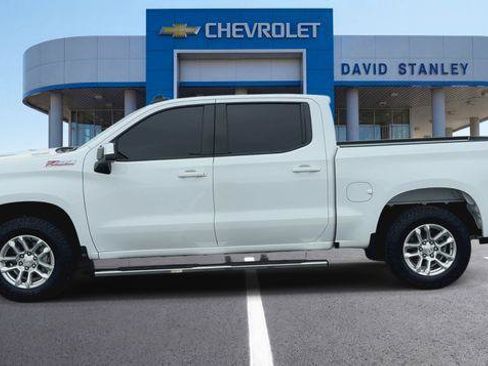Used 2025 Chevrolet Silverado 1500 LT w/ Z71 Off-Road Package AWD/4WD image 5