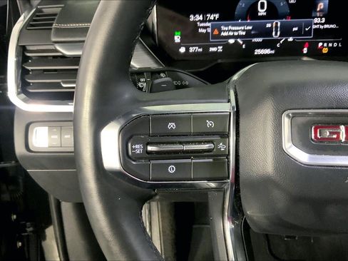 Used 2025 GMC Acadia Elevation AWD/4WD image 18