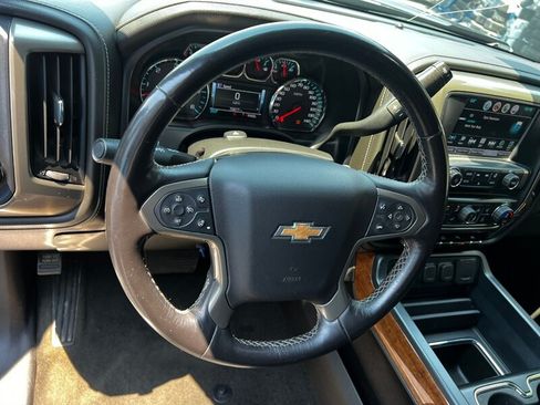 Used 2018 Chevrolet Silverado 1500 High Country AWD/4WD image 34