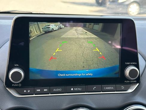 Used 2025 Nissan Sentra SV FWD image 5