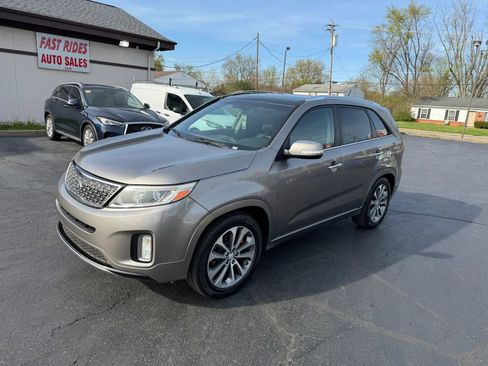 Used 2015 Kia Sorento SX image 2