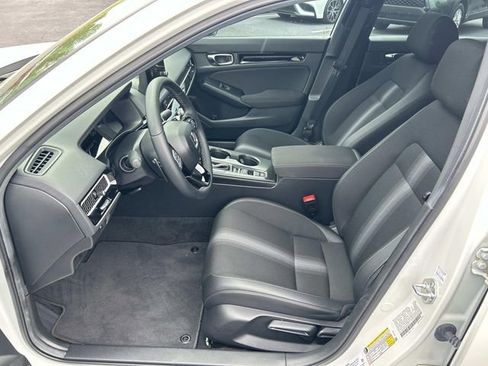 Used 2025 Honda Civic Sport image 19