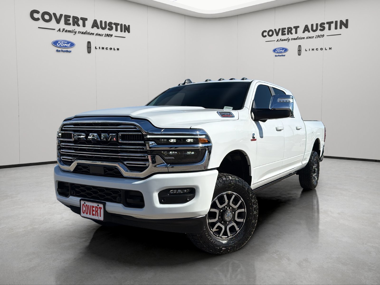 Used 2026 RAM 2500 Laramie AWD/4WD image 1